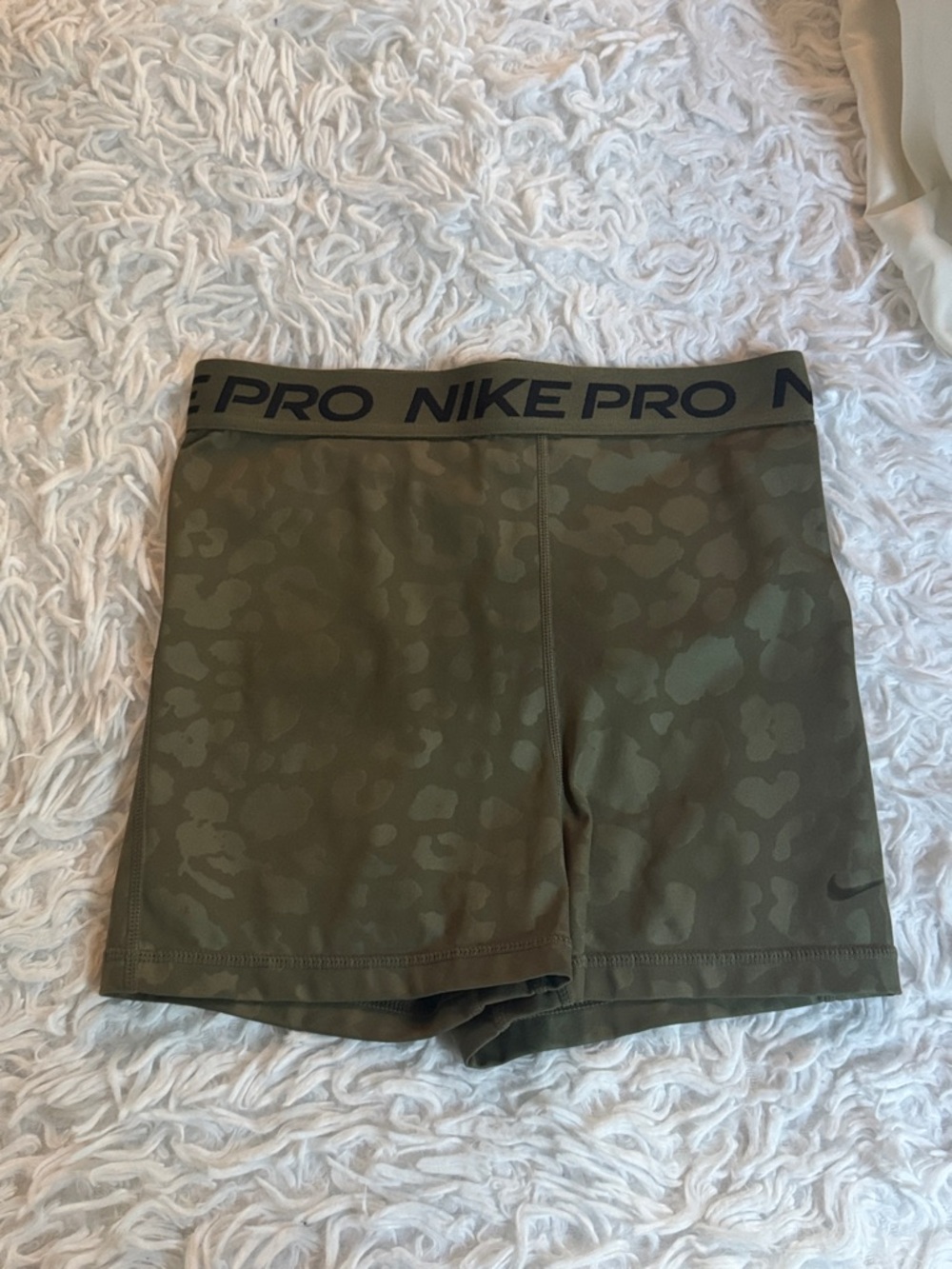 Nike Pro Olive - leopard Camo Women's Shorts